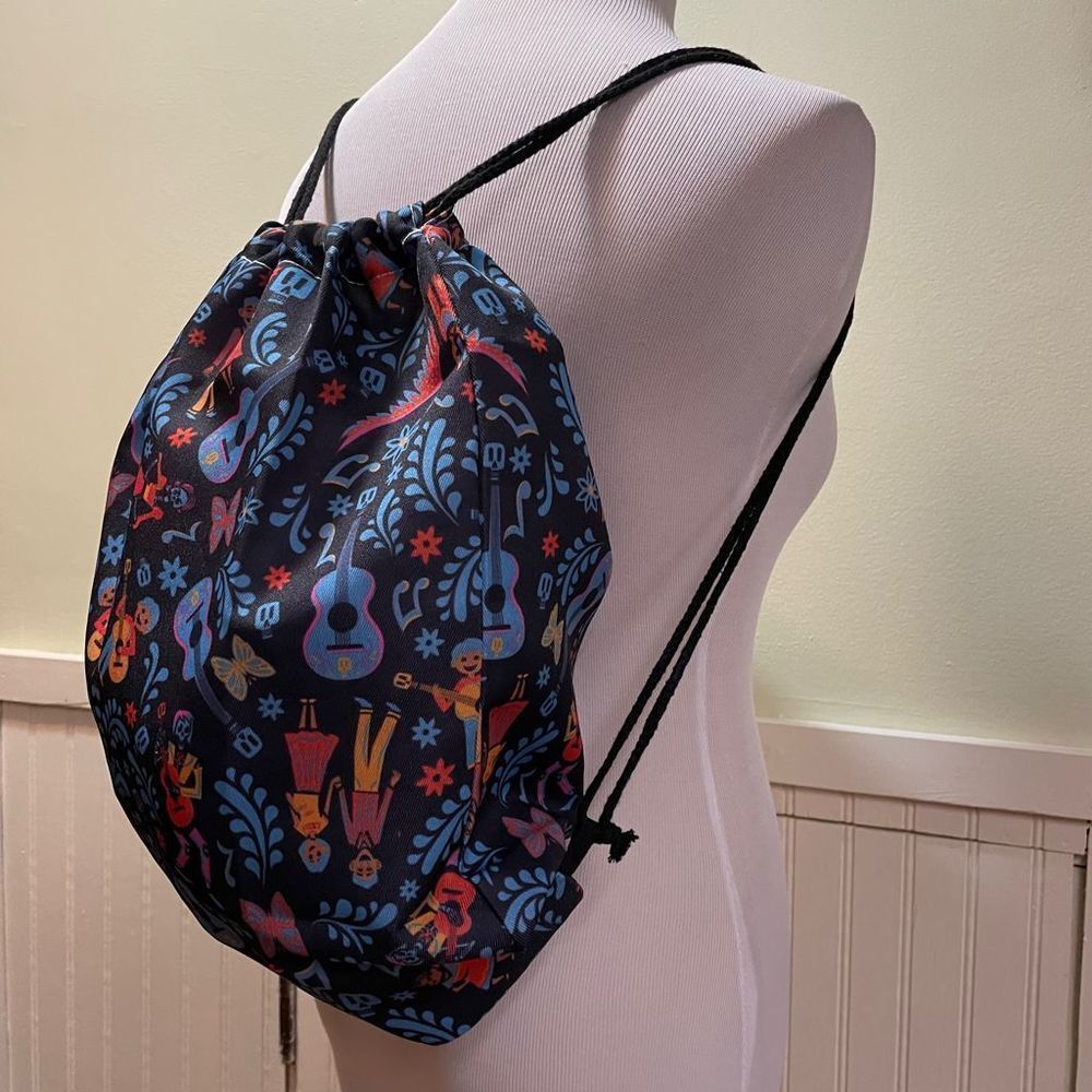 Coco themed drawstring bag backpack​ - Picture 3 of 15